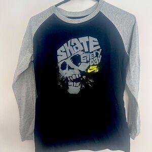 Nike Skate everyday long sleeve tee